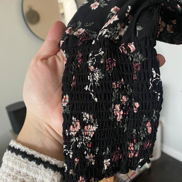 REFORMATION Pinto Smocked Floral Print Top Black Freesia Size M - Picture 8 of 9